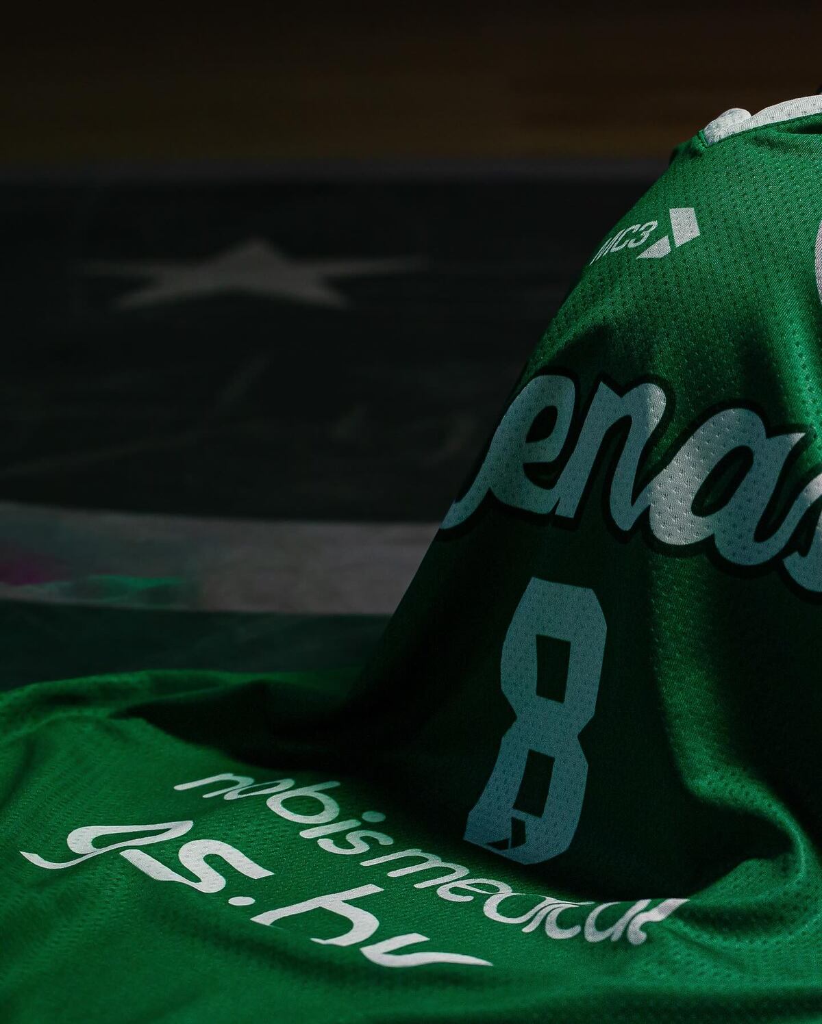 Atenas presentó la nueva camiseta, que usará en la temporada 2025/2026 de la Liga Nacional. (Ignacio Lingua / Prensa Atenas)