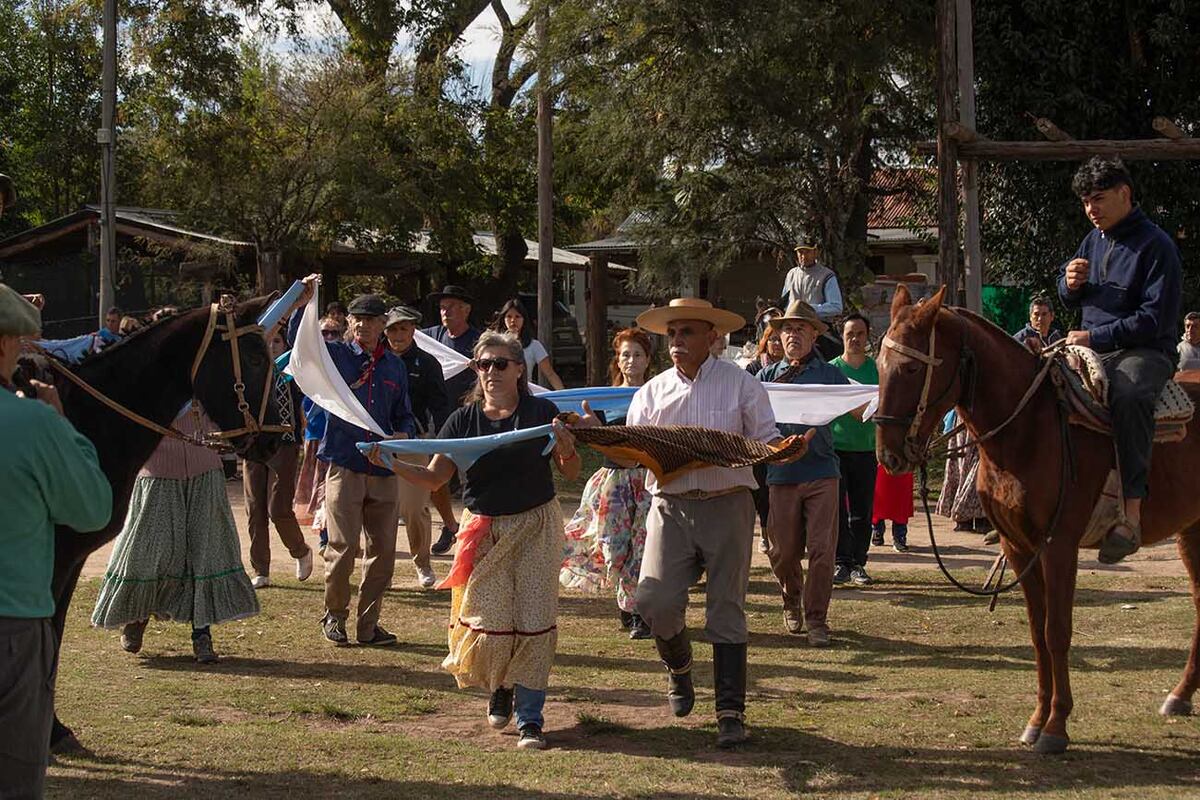 Los Reartes se prepara para el festejo del 25 de mayo con el mayor pericón nacional. (La Voz)