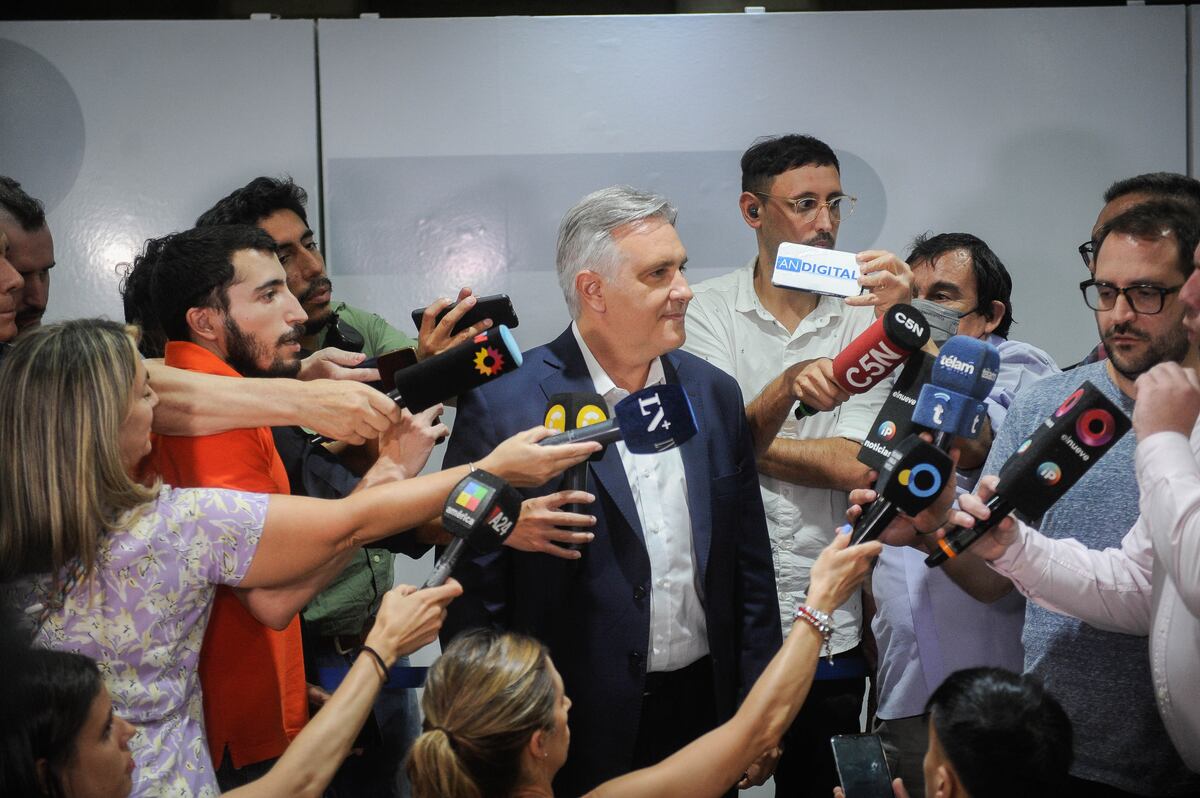 El año pasado, hubo una reunión de algunos mandatarios con diputados para analizar leyes en el Congreso.