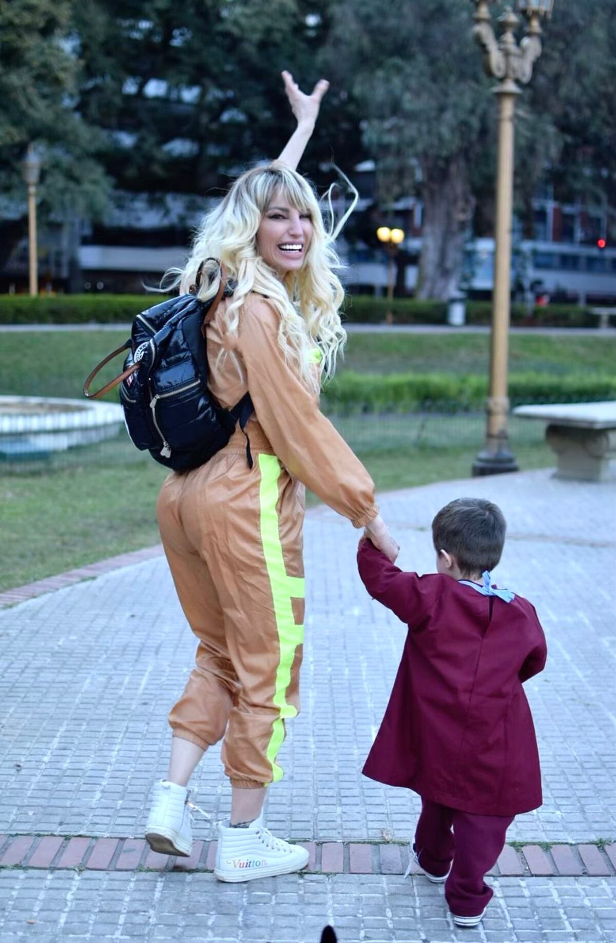 Vicky Xipolitakis acompaño a su hijo, Salvador Uriel a su primer día de jardín y compartió el momento en sus redes sociales