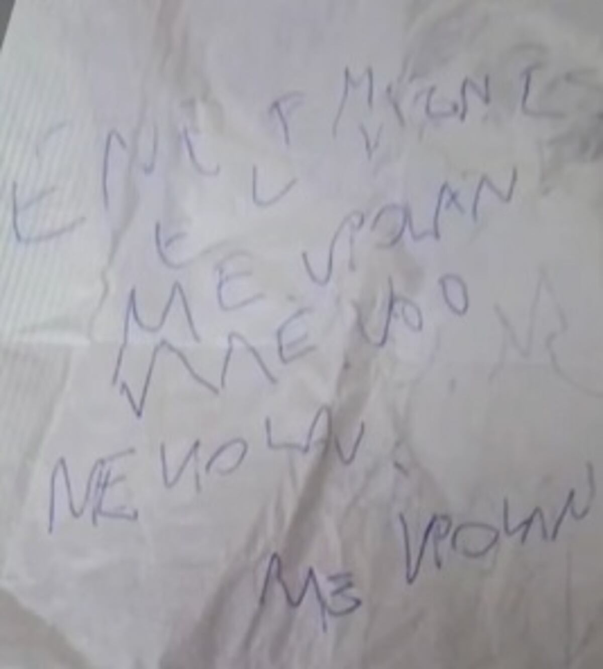 Evelyn carrera, escribió esta nota en la que dijo que habia sido víctima de un abuso sexula en el hospital Central.