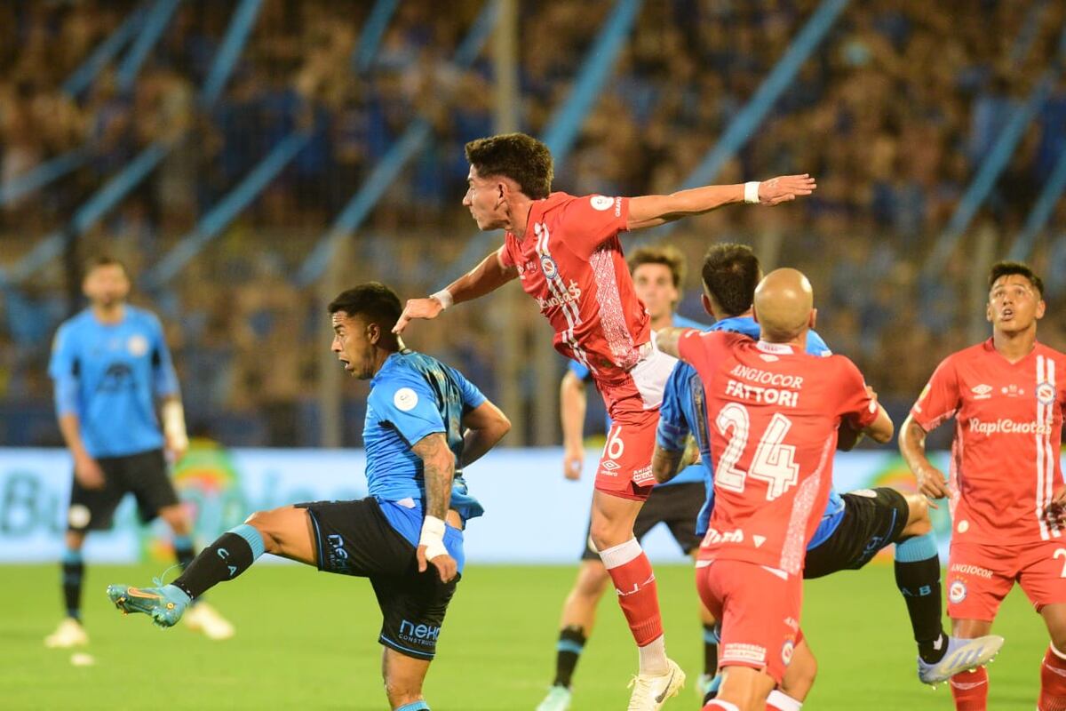 Belgrano ante Argentinos por Copa Argentina. (José Gabriel Hernández / La Voz).