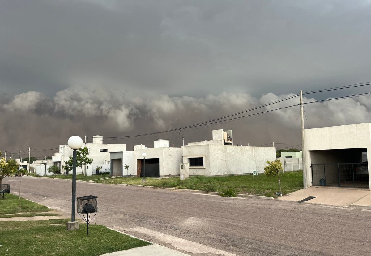 El temporal en General Deheza. (@FrancoMalatini)
