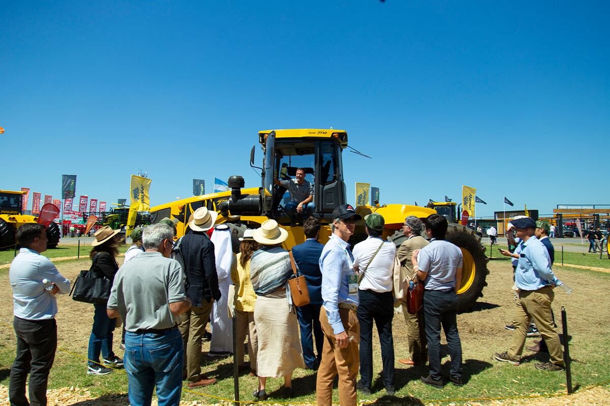 La edición 2024 de Expoagro fue el evento elegido por Pauny para presentar sus tractores y el nuevo modelo Tractor Bravo 7710 “Serie A”.