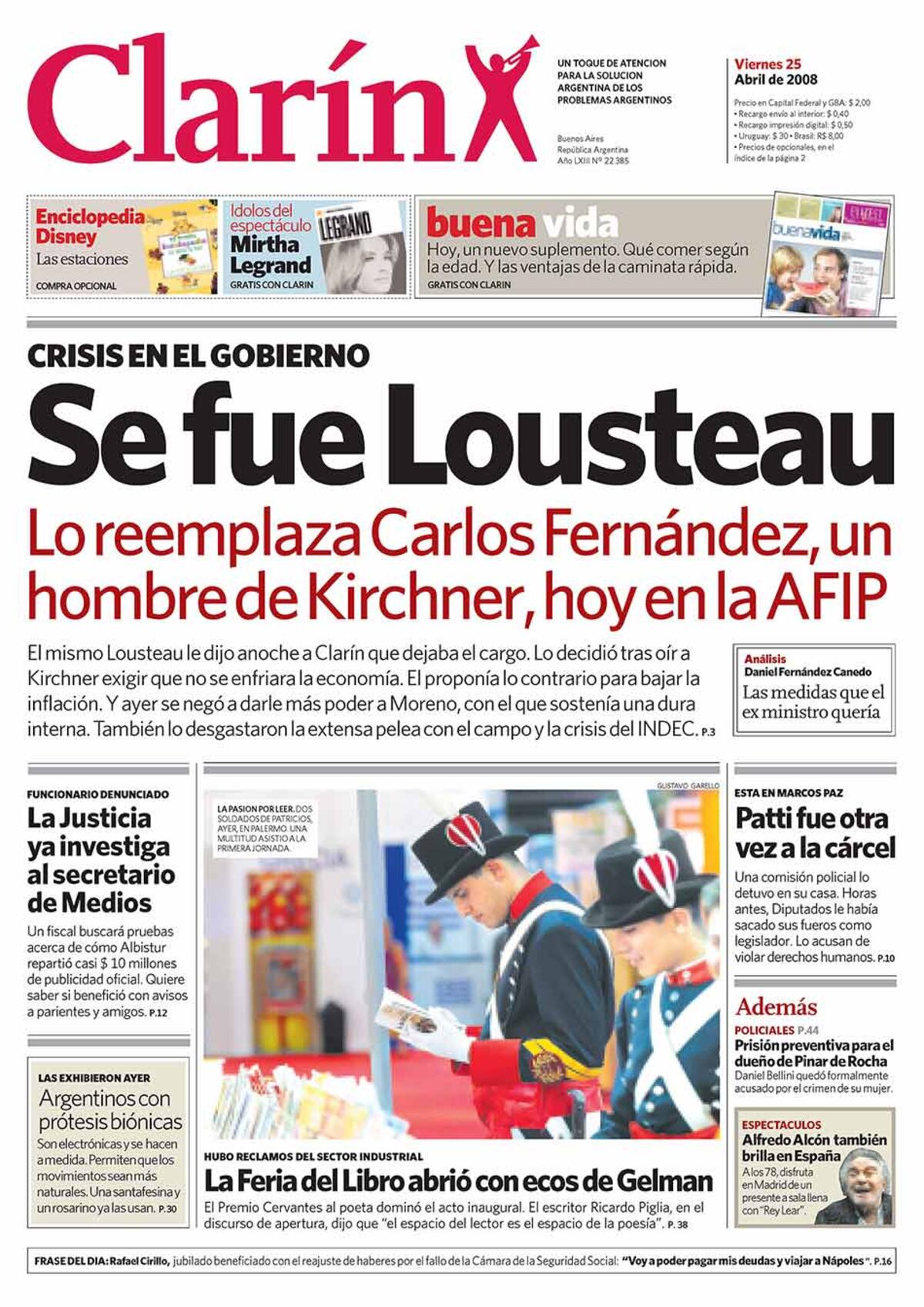Tapa del diario Clarín con la salida de Martín Lousteau del ministerio de Economía, el 25 de abril de 2008