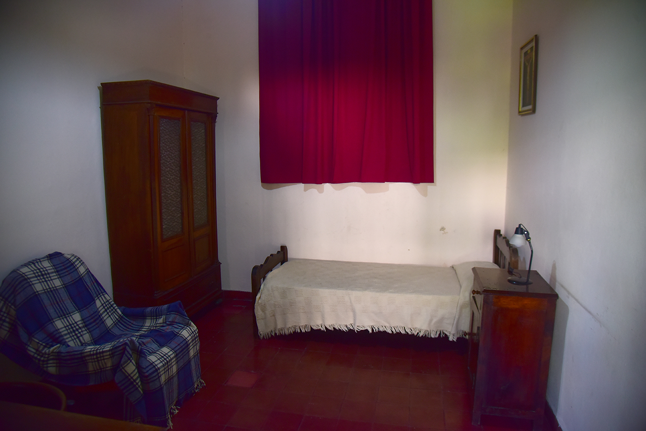 Habitación del Papa Francisco durante su estadía en la Residencia Jesuita de Córdoba. (Pedro Castillo / La Voz)