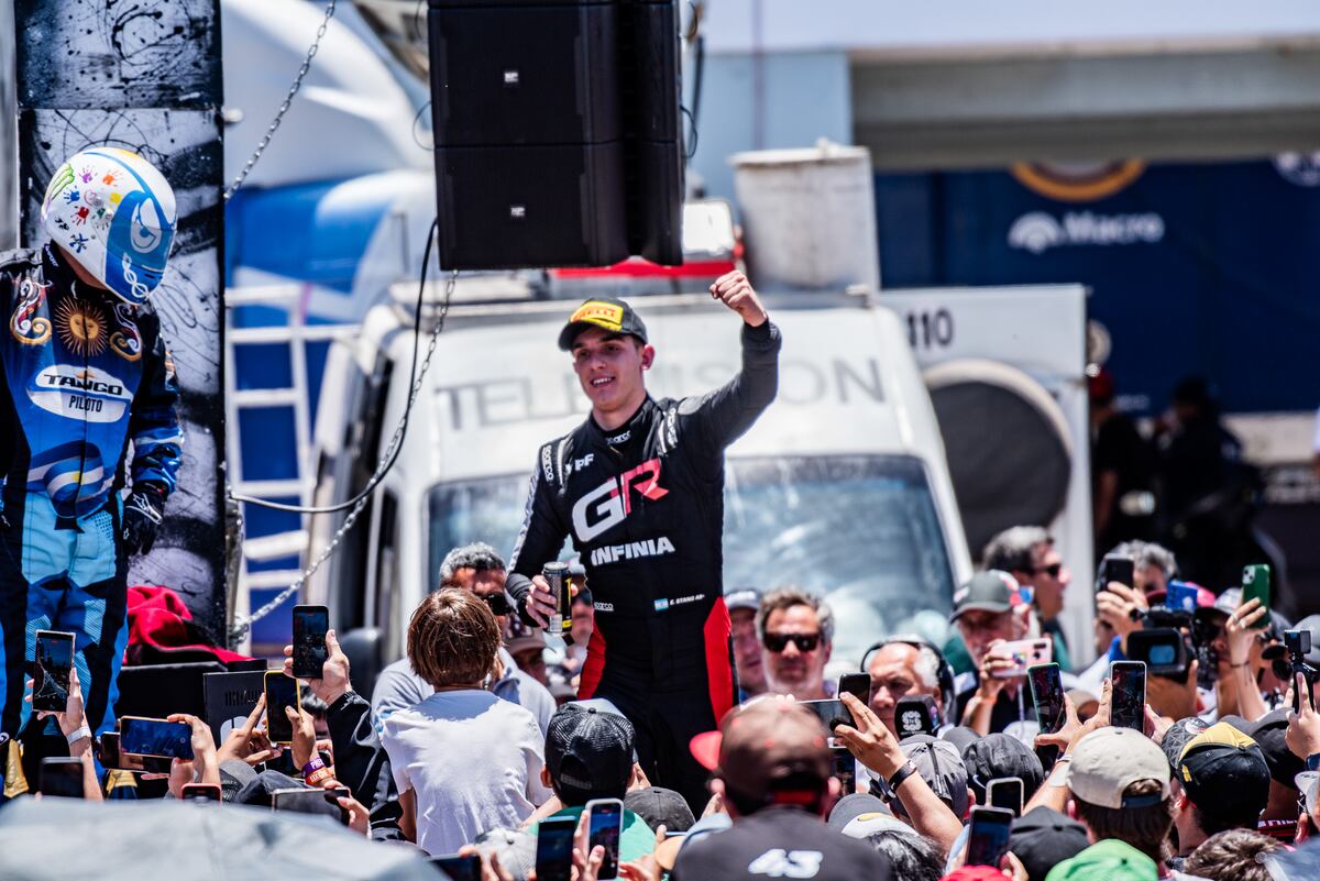 Emiliano Stang se llevó la victoria con autoridad al mando del Toyota Corolla Cross. (Prensa TC2000)
