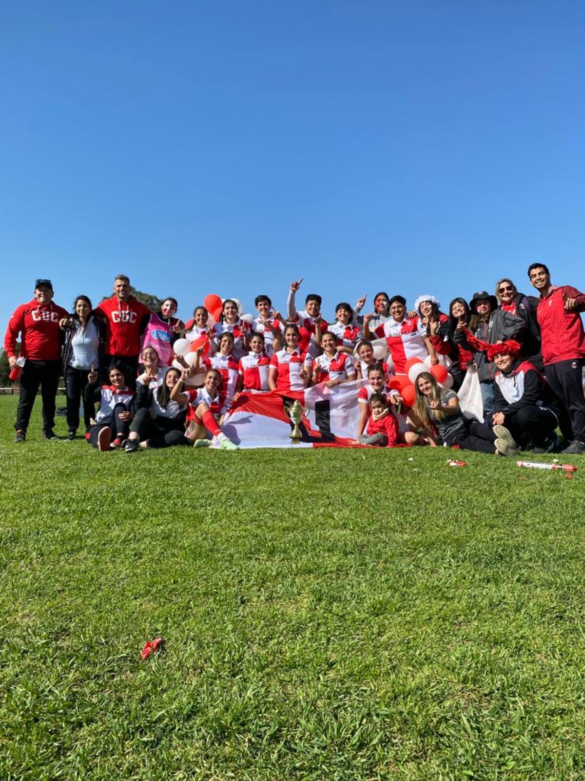 Universitario cerró otro gran año en el rugby jugado por mujeres. (Gentileza Universitario)