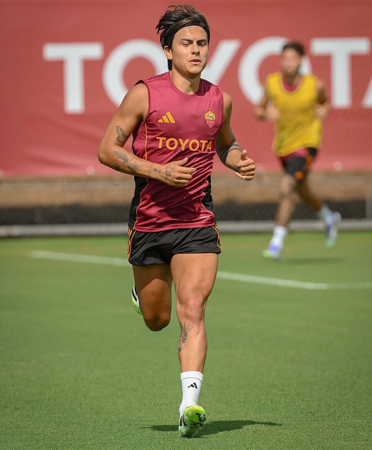El cordobés Paulo Dybala se entrena en Roma y prepara su regreso. (Instagram Paulo Dybala / Prensa Roma).
