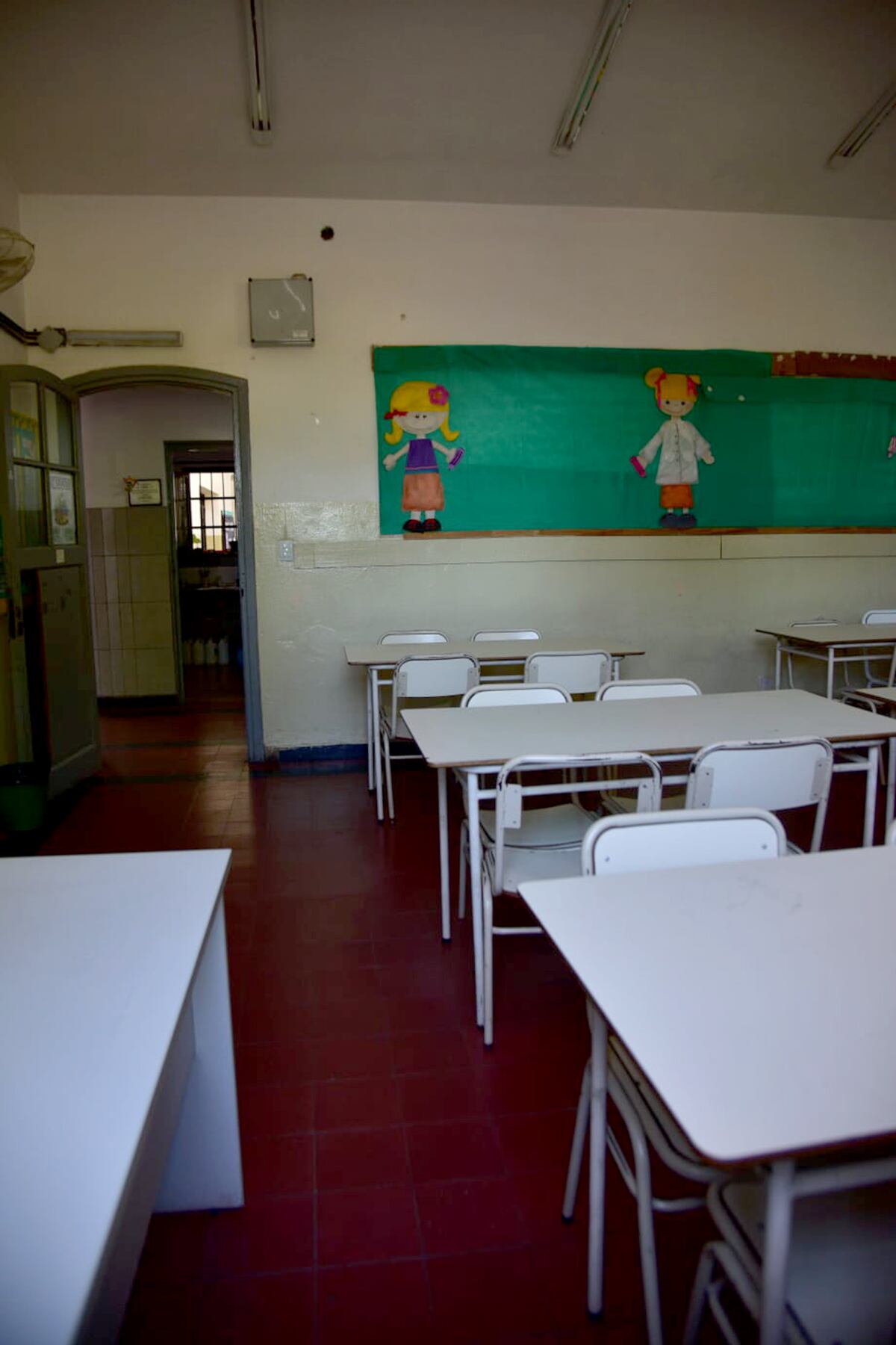 Escuela Juan María Gutiérrez. La UEPC rechazó la segunda oferta de Llaryora y lleva adelante una jornada de paro de 24 horas. (Nicolás Bravo / La Voz)
