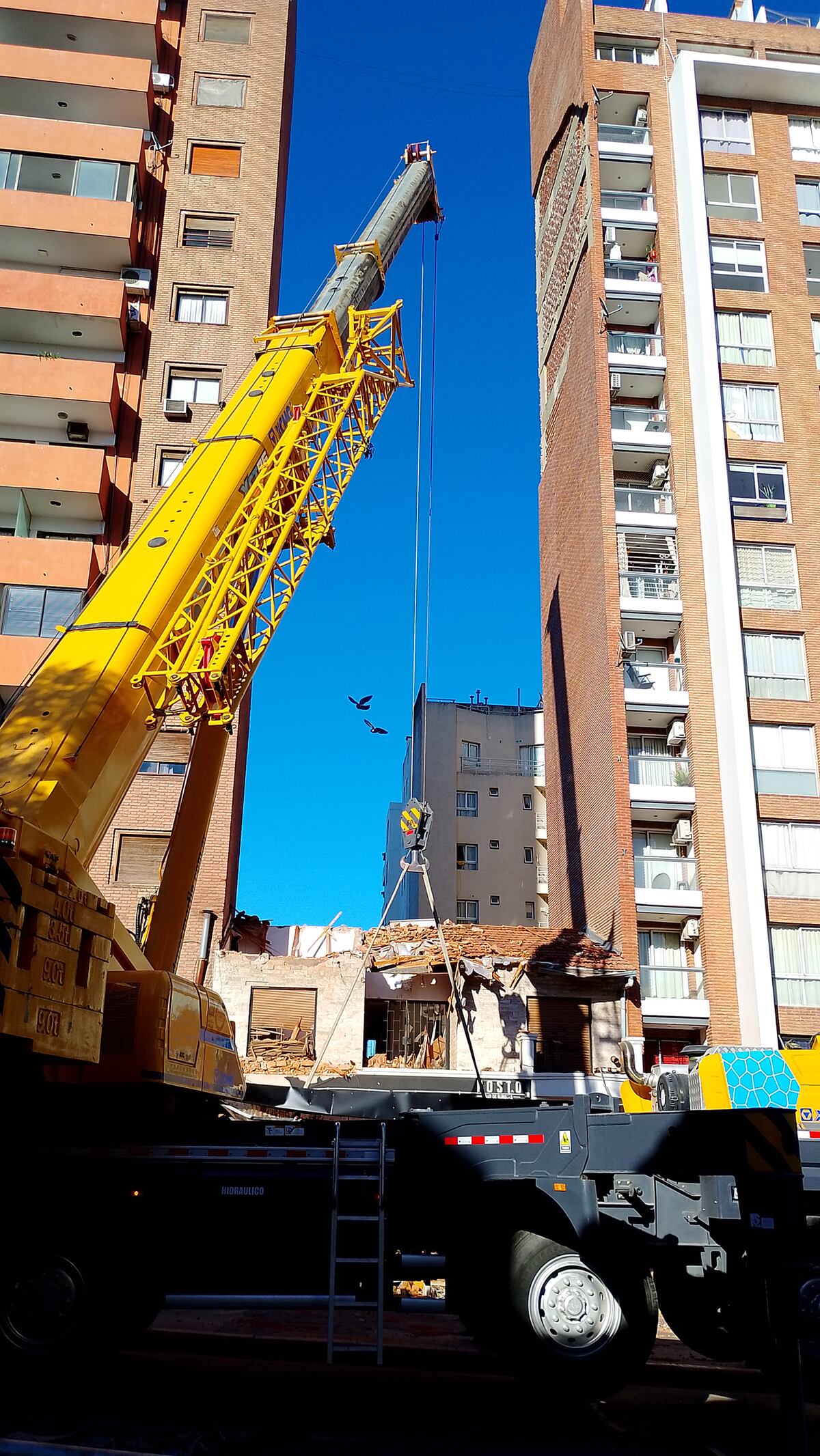 Córdoba: comenzó la demolición controlada en el edificio de bulevar San Juan
Foto: La Voz
