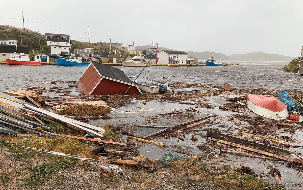 El paso de la tormenta Fiona por Canadá. (AP)