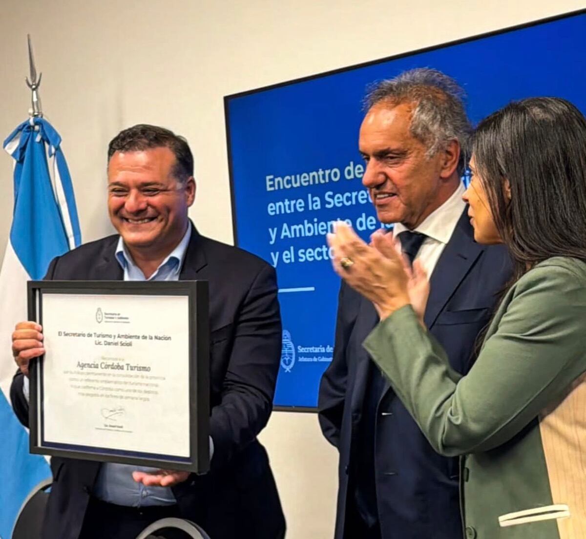 Capitani recibió un reconocimiento de Scioli.