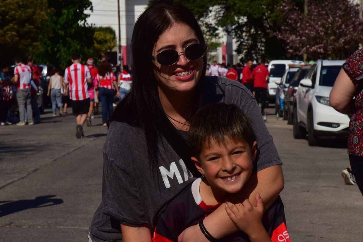 Cara 'e Cancha de Instituto en la previa del partido con Atlético Tucumán. (Ramiro Pereyra / La Voz)