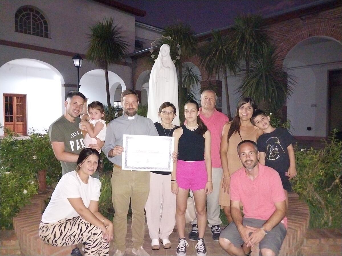 Río Cuarto. Damián junto a familiares en el Seminario Mayor (Gentileza).