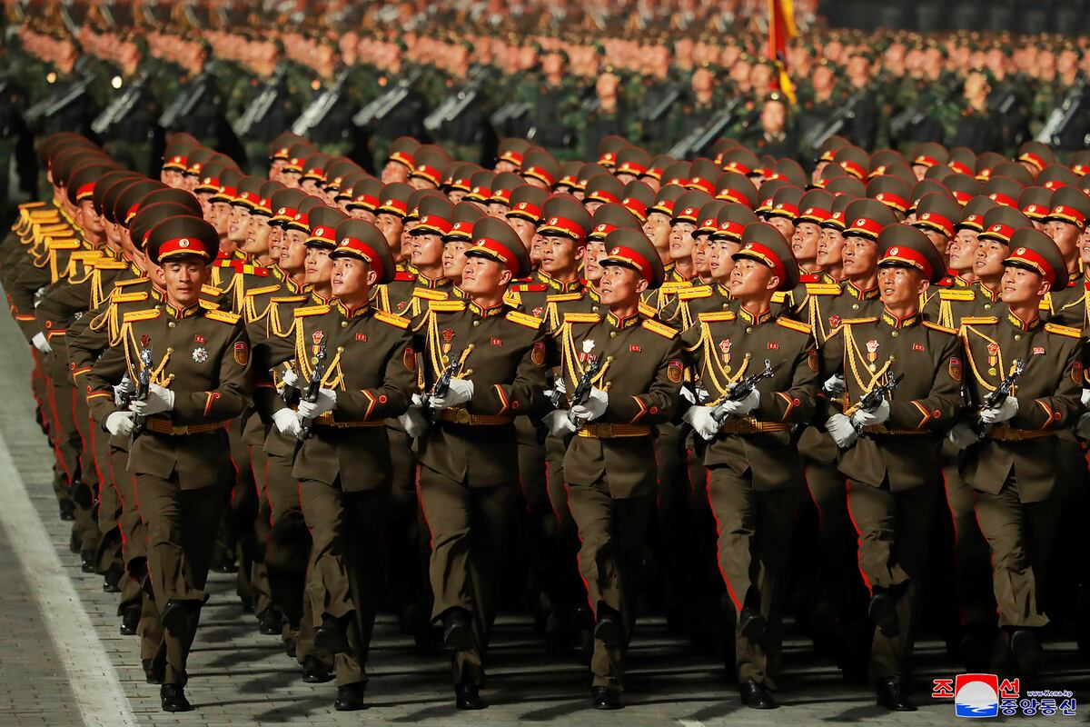 El impactante desfile militar en Corea del Norte (AP).
