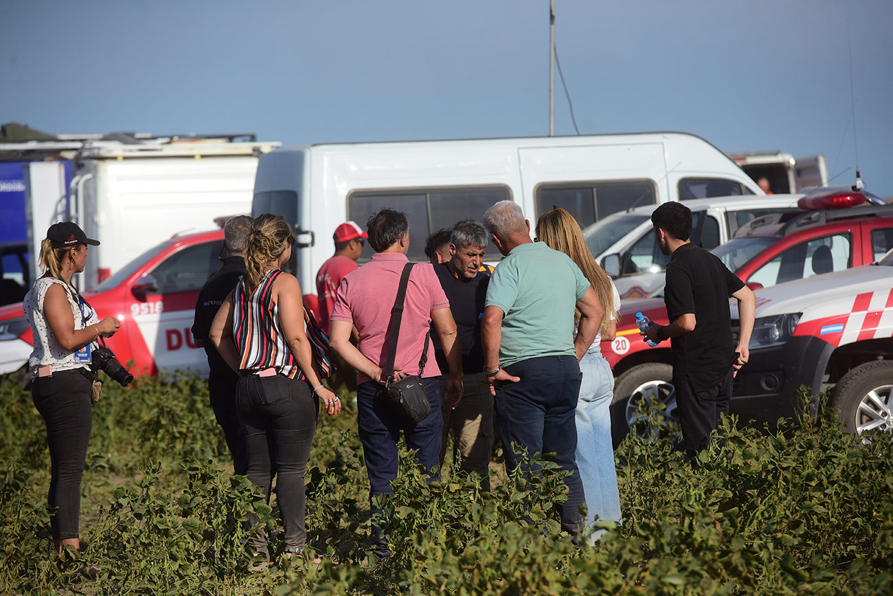 Búsqueda de Lian, el niño desaparecido en Ballesteros Sud y que es intensamente buscado por bomberos, policías y demás equipos de rescate de la provincia.
Foto: César Heredia / La Voz