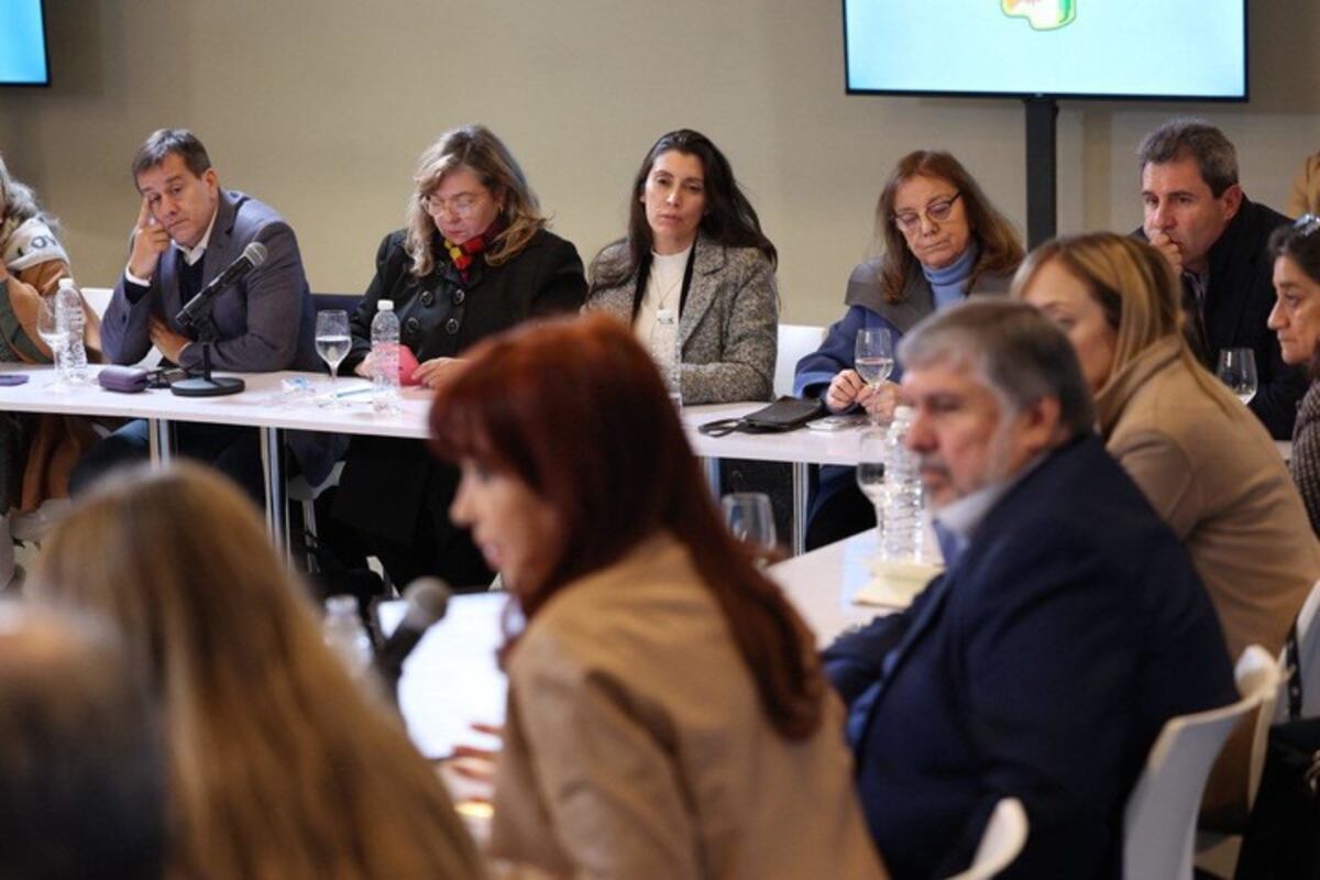 La reunión de Cristina con los senadores peronistas en la sede del PJ. (Gentileza Clarín)