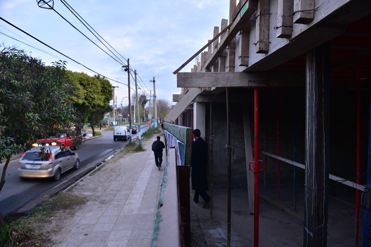 El "San Lorenzo Mall" tendrá siete locales comerciales y un gran salón. Esperan inaugurarlo a fin de año y principios de 2024. (José Gabriel Hernández / La Voz)