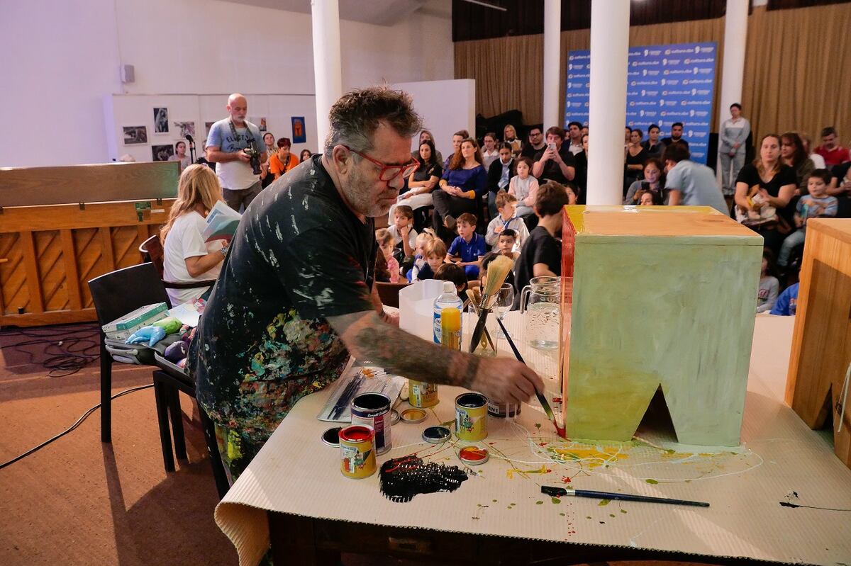 Milo Lockett, uno de los protagonistas de la primera Noche de las Lecturas. (Prensa Agencia Córdoba Cultura).