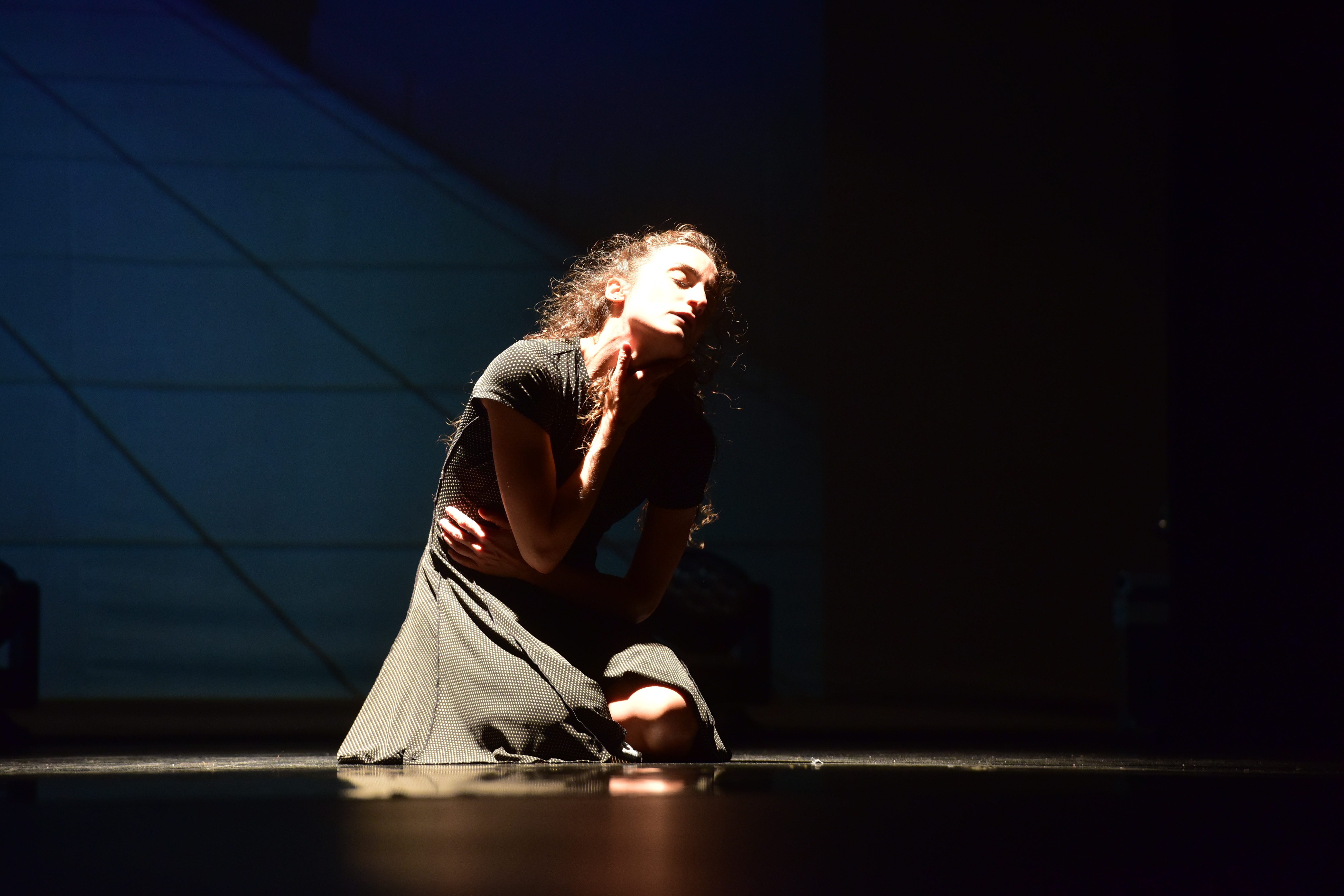Ensayo de la obra "Me verás volver", de la compañía de danza de Hernán Piquín, que presenta sus funciones en el teatro Real. (Javier Ferreyra / La Voz)