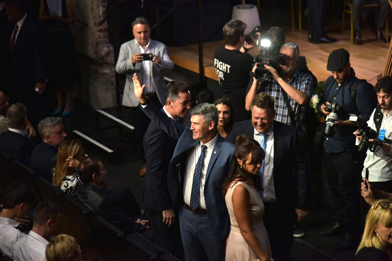Daniel Passerini asume como intendente de Córdoba, en un acto que se lleva a cabo en el Teatro Comedia. (Facundo Luque / La Voz)