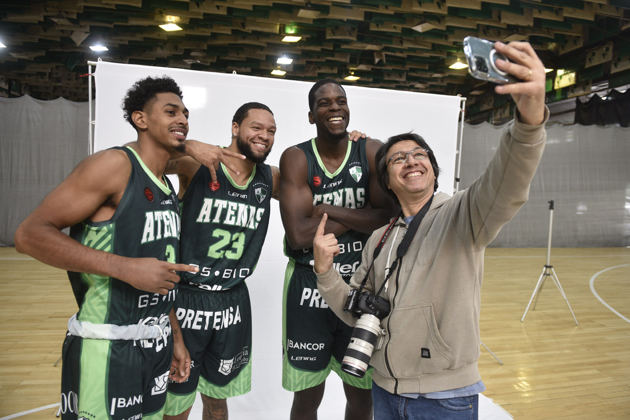 Fergusson, Satchell y Joseph, los tres extrajeros que iniciaron esta campaña con Atenas en la Liga Nacional. Dos de ellos ya no están en el equipo. (Ramiro Pereyra / Archivo)