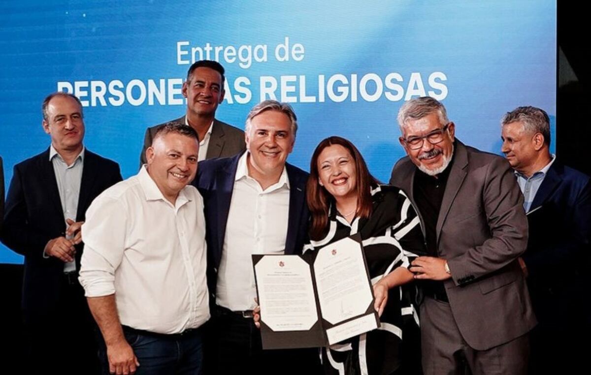 Decisión. El gobernador Martín Llaryora impulsa que el Código de Convivencia sea aprobado el próximo lunes. Será un fuerte respaldo al ministro de Seguridad, Juan Pablo Quinteros.
