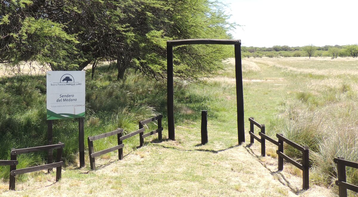 Sendero del Médano, uno de los ambientes protegidos en esta reserva.
