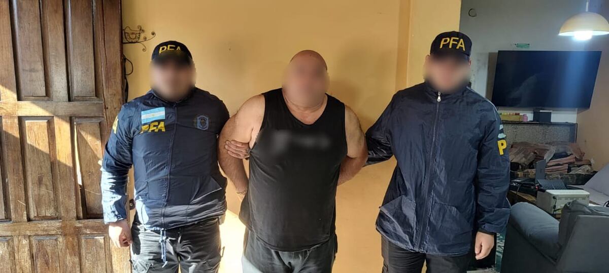 Algunos de los detenidos. (PFA)