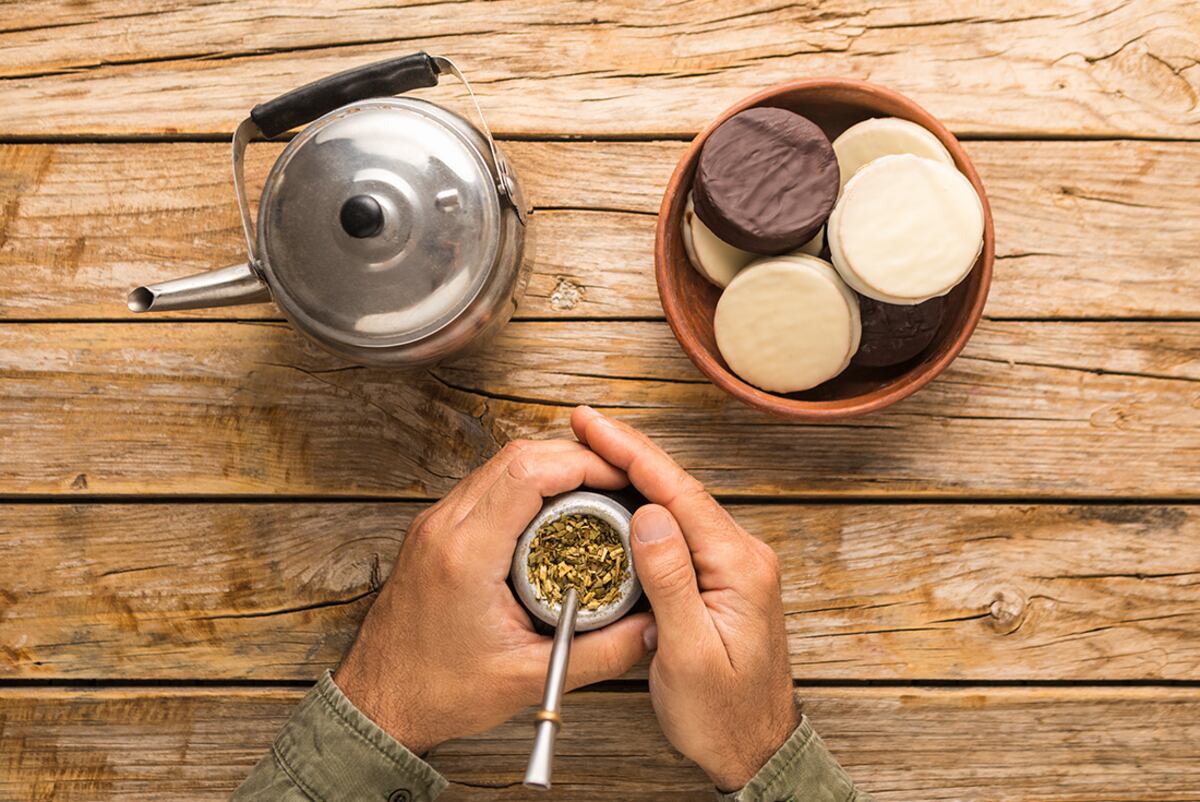 Lo ideal es que calientes el agua entre 75°C y 80ºC para cebar el mate. Foto: Freepik / Aguas Cordobesas