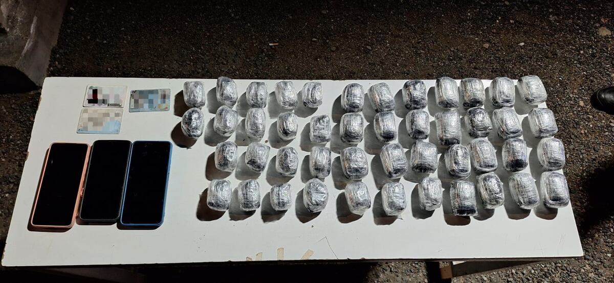 Operativo con secuestro de drogas y detenidos. (Policía)