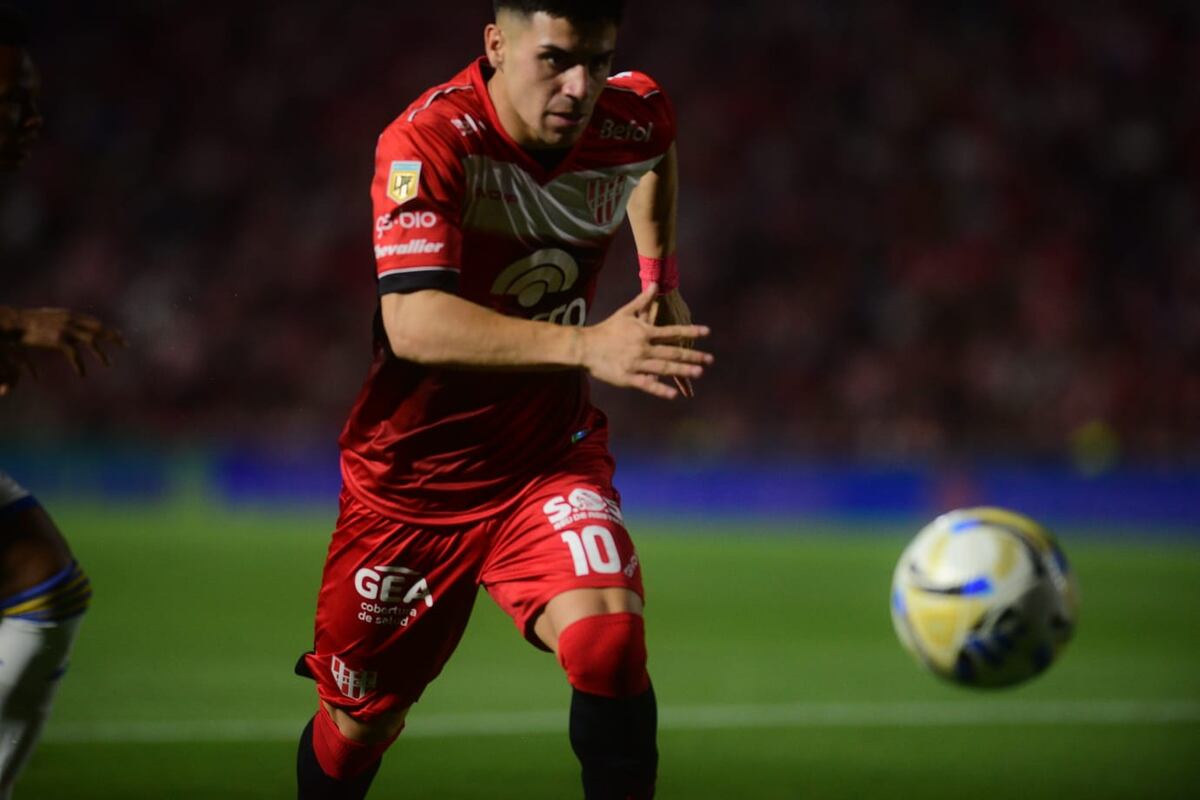 Instituto ante Rosario Central en Alta Córdoba. (José Gabriel Hernández / La Voz).