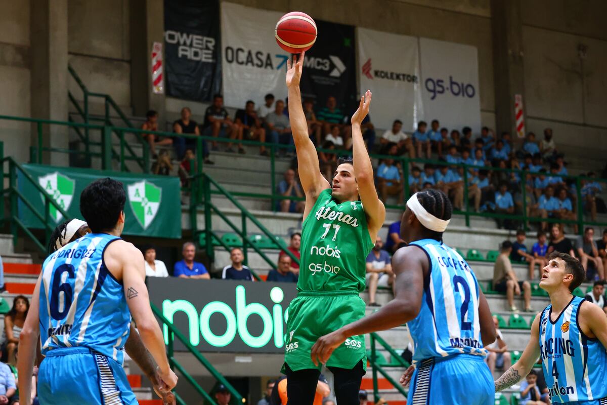 Atenas ante Racing por Liga Nacional. (Prensa Atenas).