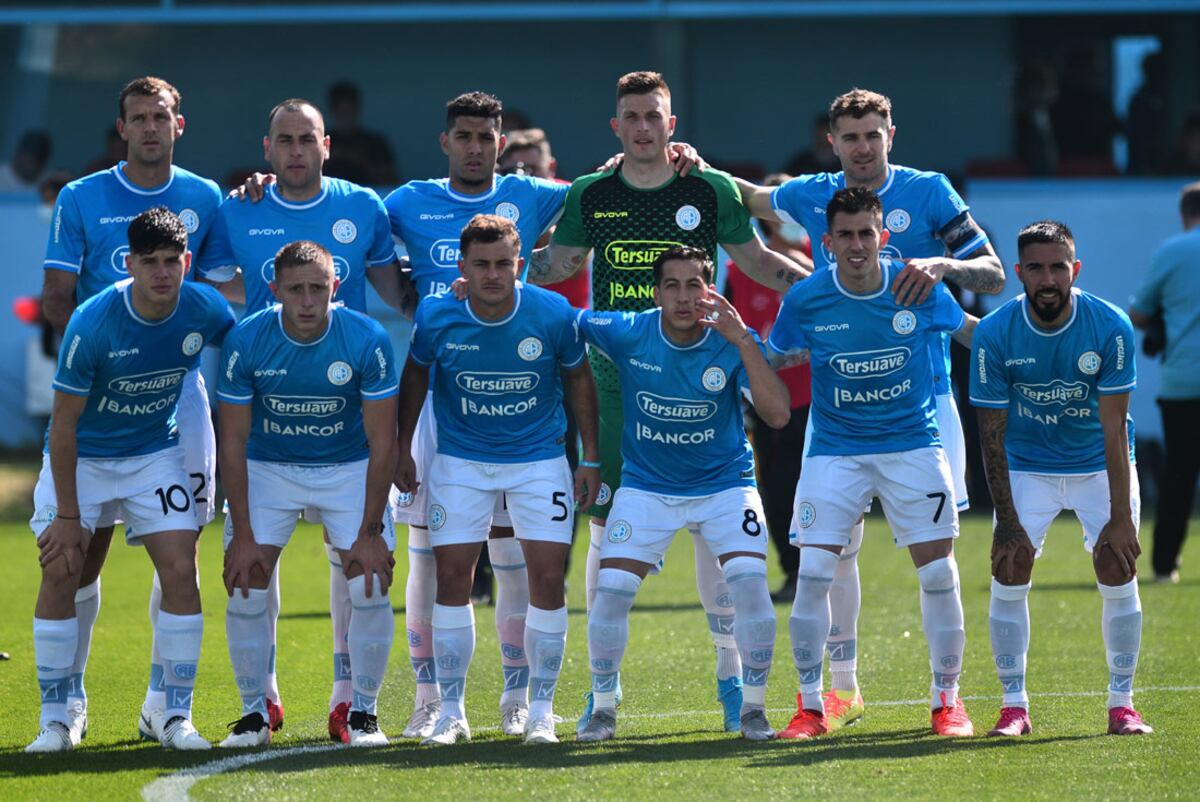 Los 11 de arranque de Belgrano frente a Chacarita por la fecha 23 de la Zona A de la Primera Nacional. (Pedro Castillo)