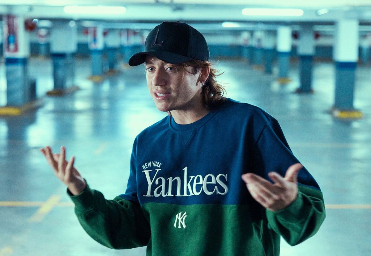 Paulo Londra volvió al trap con Versus, un EP con el que recuerda sus raíces y sus comienzos en el freestyle y la música