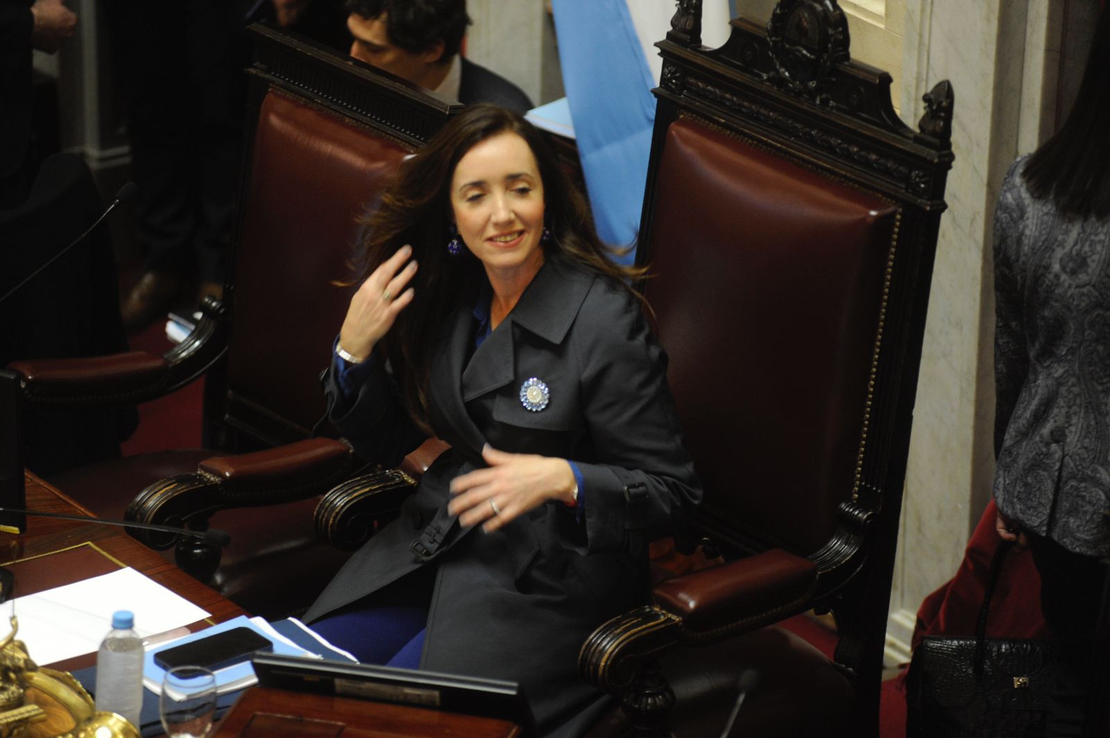 Senadores en la Cámara Alta momentos antes del inicio de sesión para el tratamiento de la "ley bases". (Federico López Claro / La Voz)