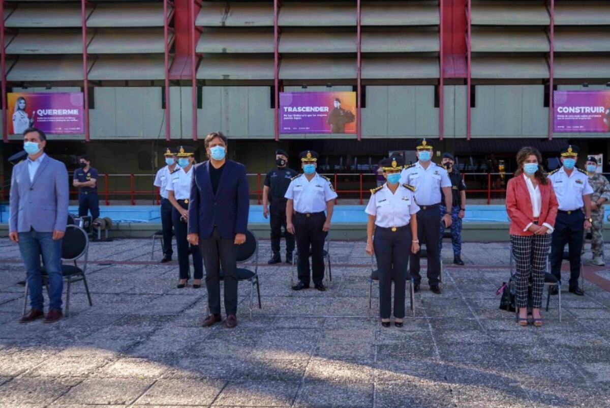 El acto de cierre. Las egresadas ahora formarán parte de las fuerzas especiales.