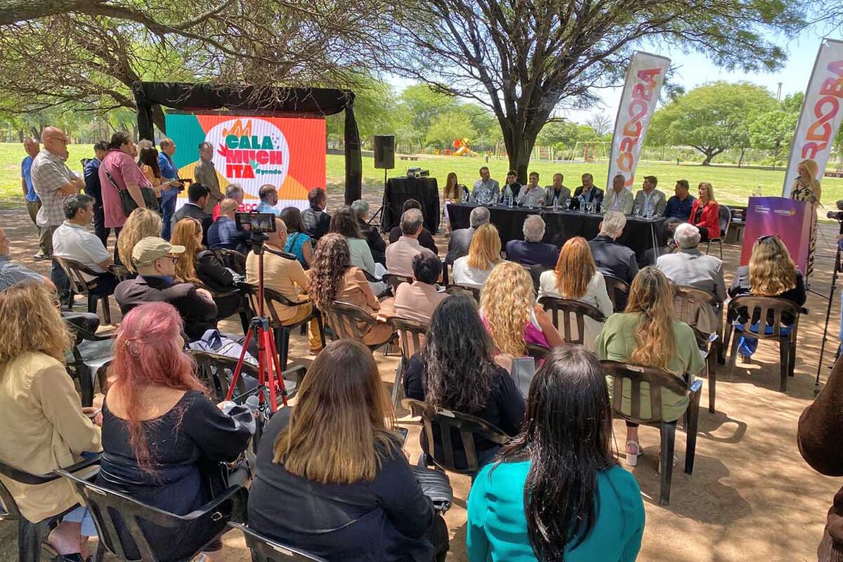 Numerosos periodistas de varios medios de prensa acudieron al evento, y su labor promocional fue destacada por todos los funcionarios presentes.