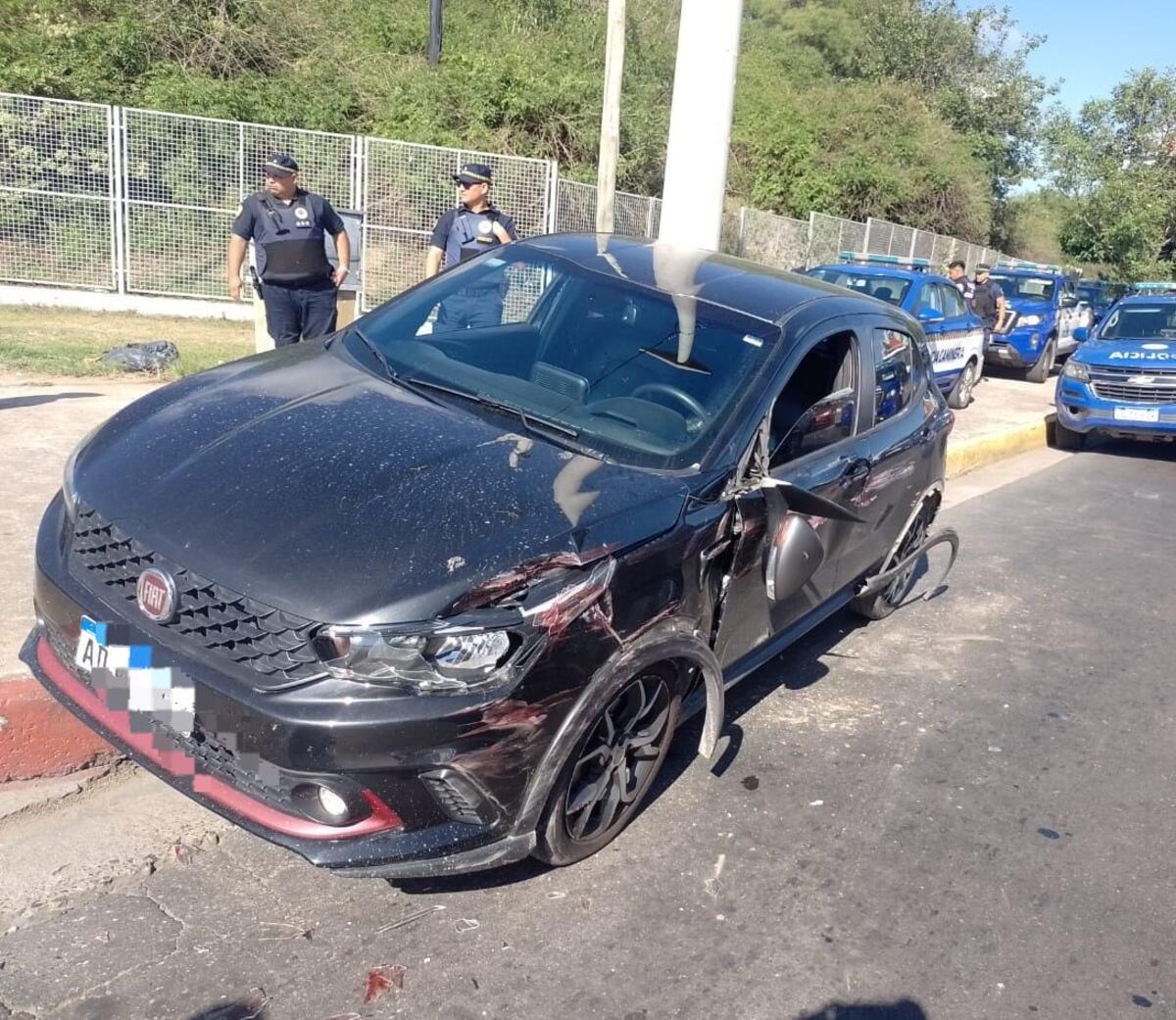 Persecución y auto robado recuperado en Córdoba. Los ladrones lo robaron en Villa Carlos Paz.