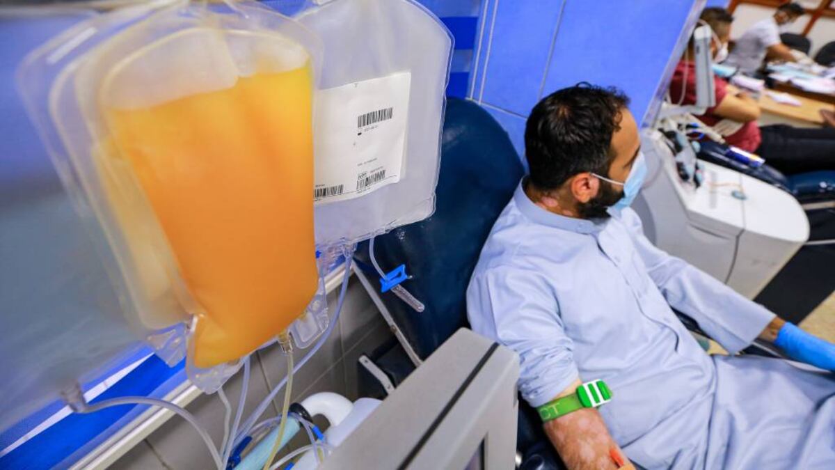 A diferencia de las vacunas, el desarrollo de tratamientos contra el coronavirus marcha más lento. (DPA)