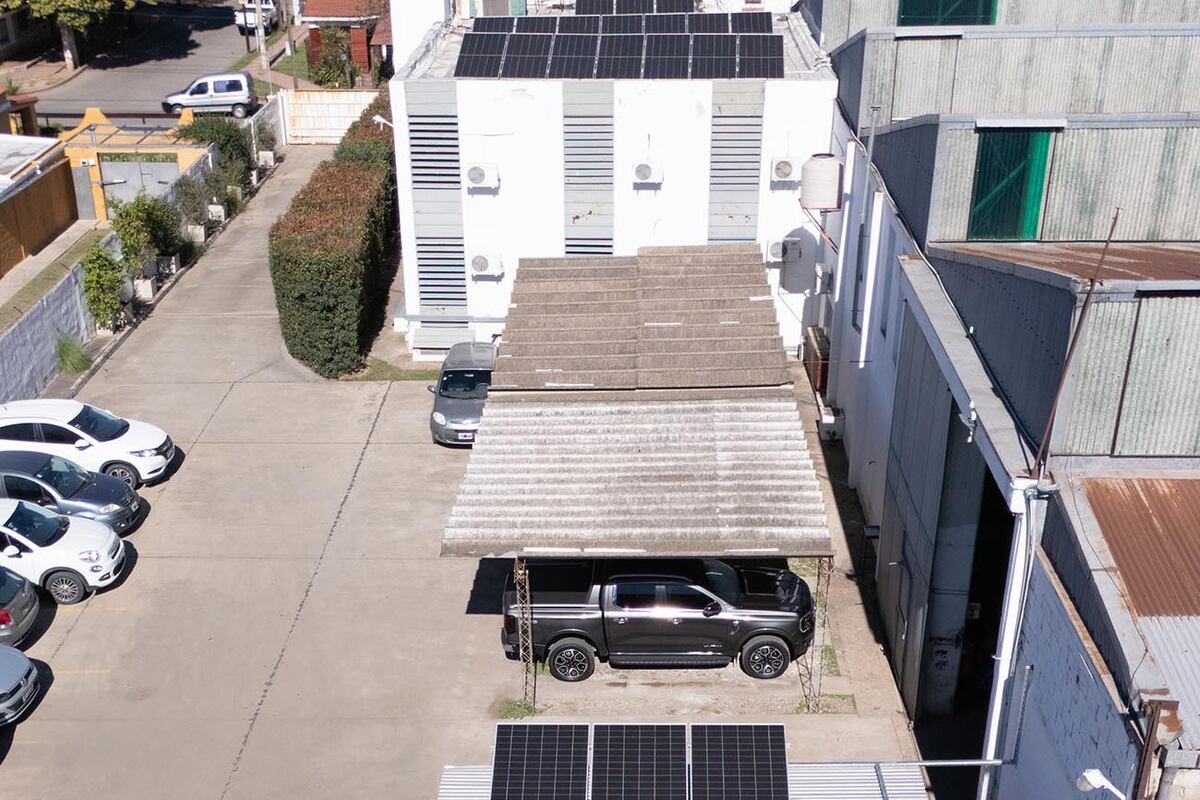Ecovatio desarrolló para Iscot un sistema on-grid de 14,82 kWp, compuesto por 26 paneles solares y por un inversor Huawei de 12 kW.