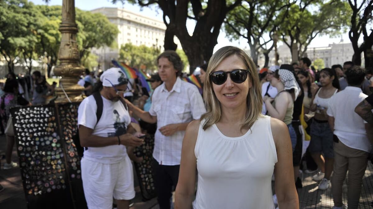 Dirigentes en la marcha contra Milei. Myriam Bregman. (Infobae)