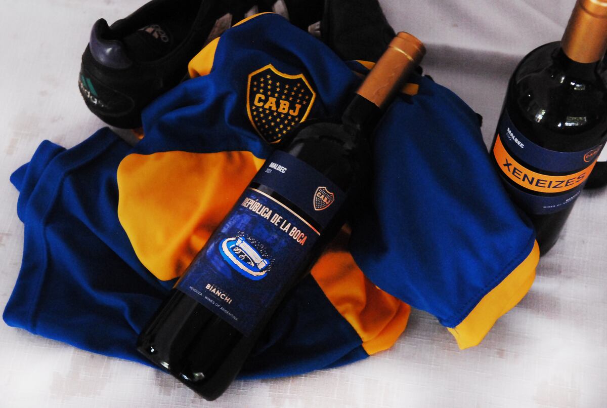 Bodegas Bianchi lanzó dos líneas de tres vinos cada una para River y Boca (Javier Ferreyra).