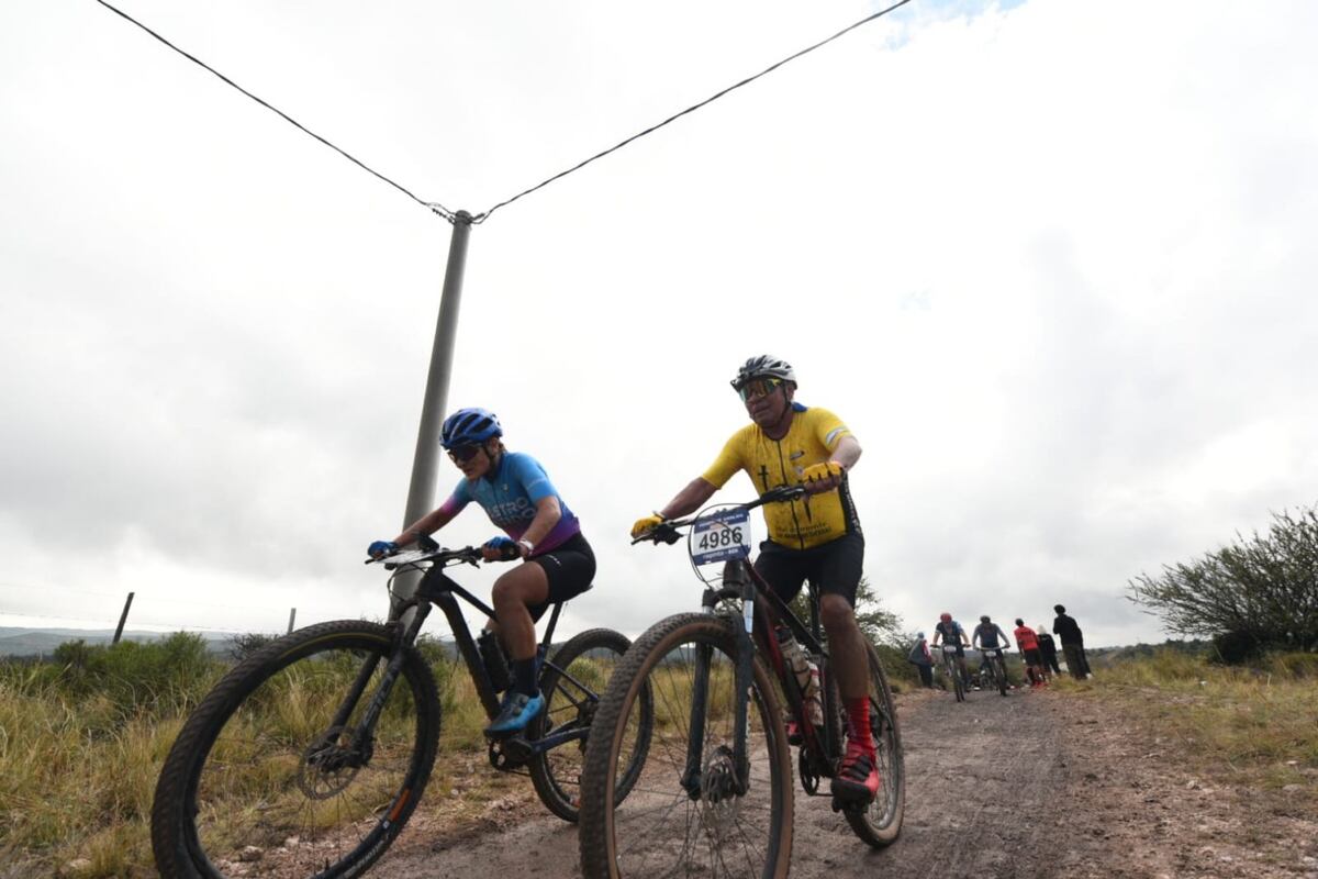 Desafío Río Pinto, día2. La competencia más convocante de MTB a nivel continental, con una inscripción de 5500 participantes, un récord histórico. (La Voz)