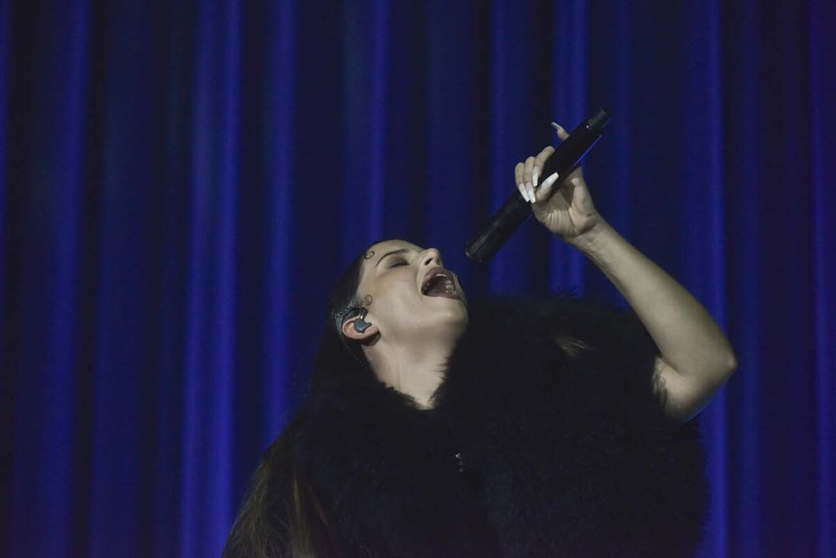 La cantante se presentó en Córdoba tras su paso por el Lollapalooza argentino el último fin de semana. (Facundo Luque / La Voz)