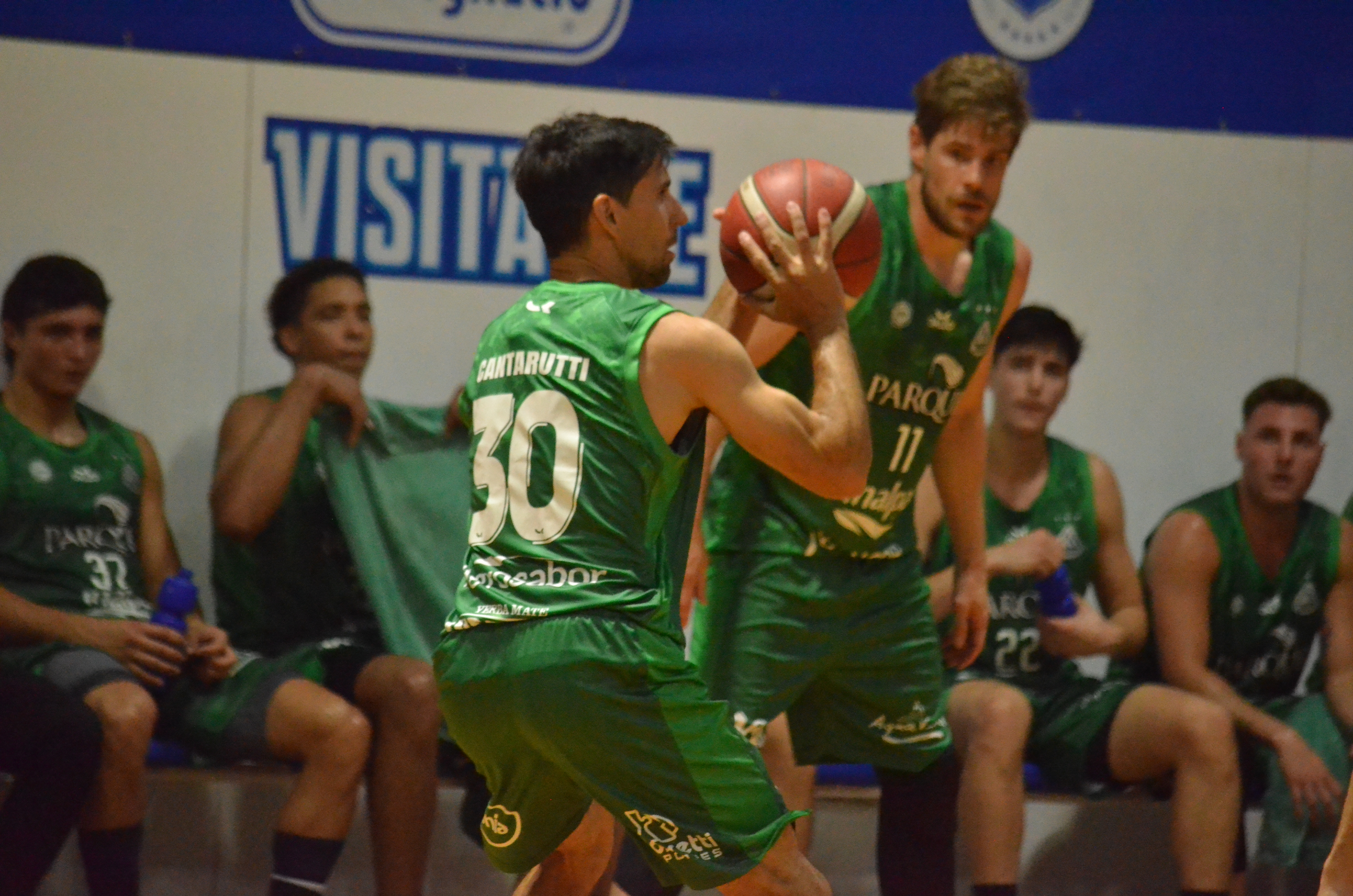 Derrotas de Barrio Parque e Hindú en la Liga Argentina: cómo quedaron tras una dura noche fuera de casa. (Prensa Barrio Parque).