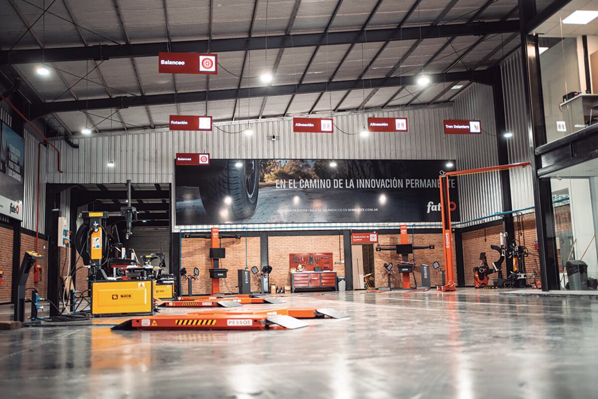 Excelencia, calidad, asesoramiento y compromiso con la satisfacción de sus clientes. / Gomería Altamirano