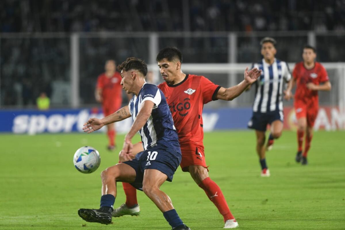 Talleres y Libertad, en duelo por la cuarta fecha del Grupo D de la Copa Libertadores, en el Kempes. (Javier Ferreyra / La Voz)