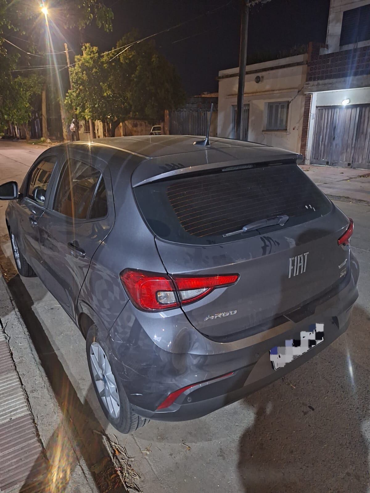 Barrio General BustosUno de los autos que el conductor alcoholizado chocó. (Policía de Córdoba)